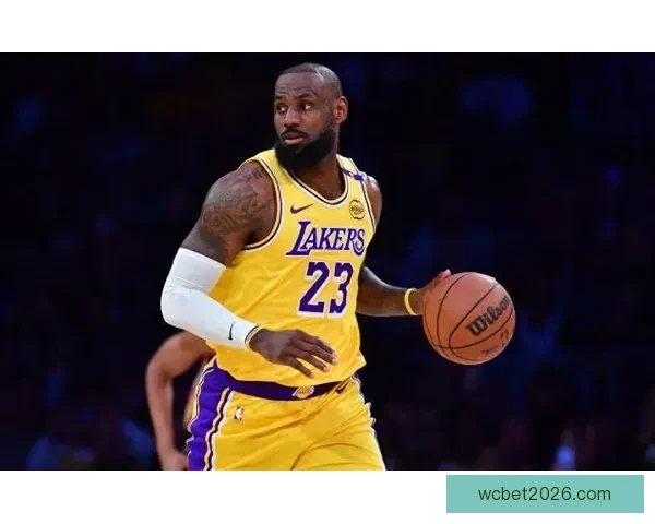 詹姆斯展现无私风采助攻十次球队力争常规赛强势收官